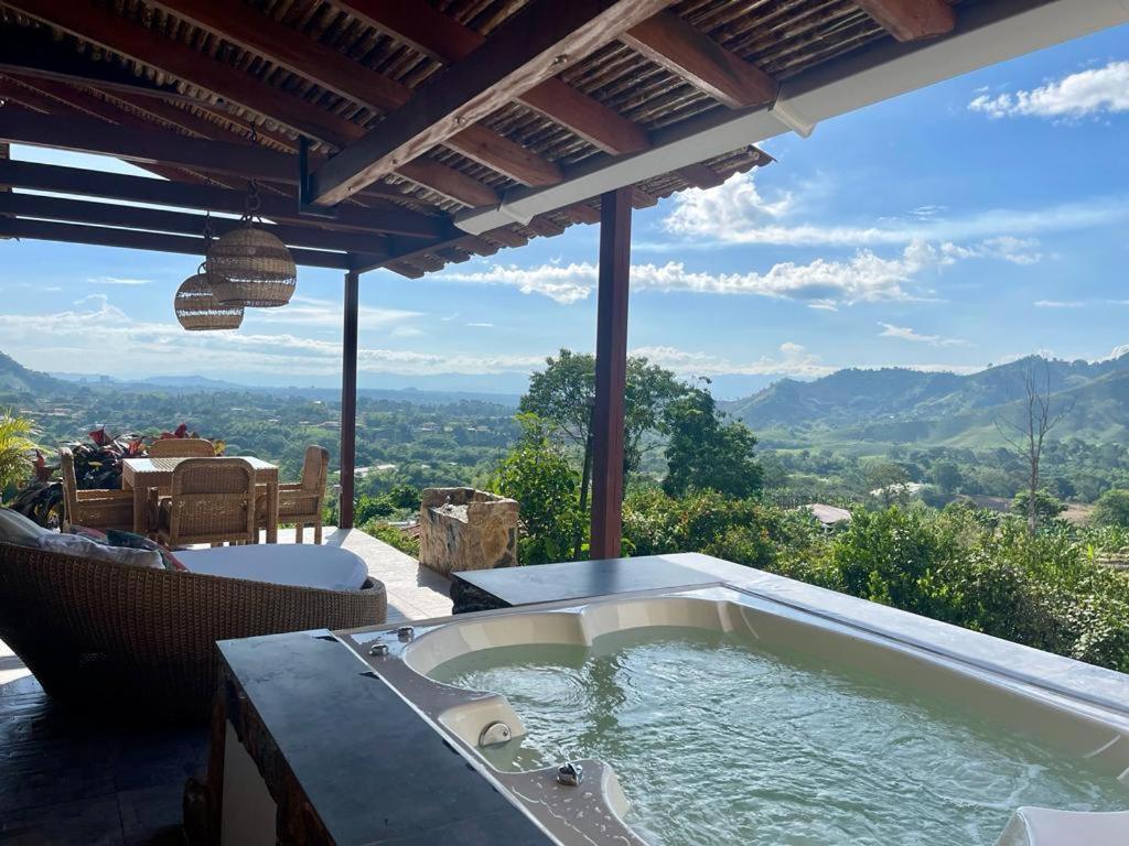 Hotel Spa La Colina เปเรย์รา ภายนอก รูปภาพ